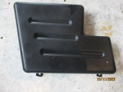 Getriebe Abdeckung (Radkasten) von MTD  SE 150 Rasentraktor Aufsitzmäher - Bild 1 von 3