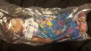 Shop Disney Store Encanto Mirabel 18 Zoll Plüschpuppe NEU MIT ETIKETT - Bild 1 von 3