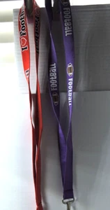 DM Merchandising I love Fußball Hals Schlüsselanhänger 2er Set rot und lila - Bild 1 von 3