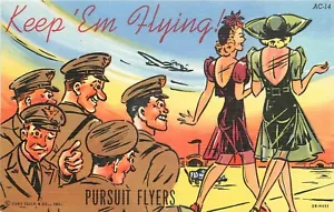 Postal militar Keep Em Flying mujer sexy persecución cómic humor década de 1940 25-2408 - Imagen 1 de 2