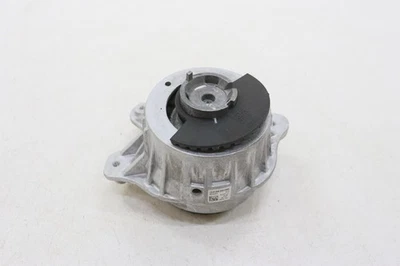 2015-2018 MERCEDES C300 W205 RWD MONTAGEM DE QUADRO DE MOTOR DIANTEIRO DIREITO FABRICANTE DE EQUIPAMENTO ORIGINAL A2052400300 - Imagem 1 de 4