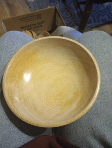 Little Wooden Bows Like A Cereal Bowl Or Something They're Made In Japan And... - Picture 1 of 6