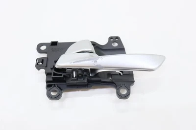 2019 - 2021 HYUNDAI TUCSON FRONT LEFT SIDE INTERIOR INSIDE DOOR HANDLE OEM - Image 1 of 4