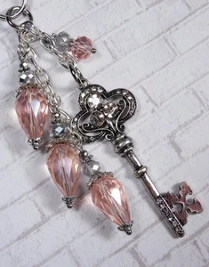 Rhinestone Skeleton Key Crystal Beaded Chain Purse Charm Clip Pink Silver New - Picture 1 of 4