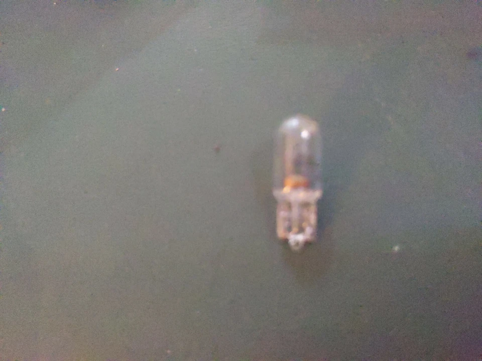 НОВАЯ ЛАМПА BMW G450X R1200C +++ 12 В 1,7 Вт # каждая - Изображение 1 из 2