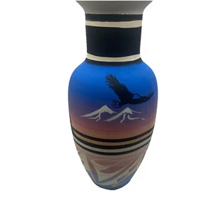 Navajo Pottery Vase Signed 7" - Picture 1 of 9