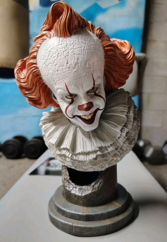 Pennywise Busto Escala 1/2 Diamante Selecto Leyendas IT Capítulo Dos Horror #10 Nuevo Foto 1 de 4