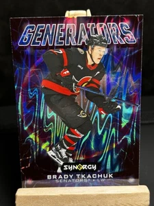 GENERATORI BRADY TKACHUK 2024-25 Upper Deck Synergy Hockey #G-18 OTT Senatori - Foto 1 di 3