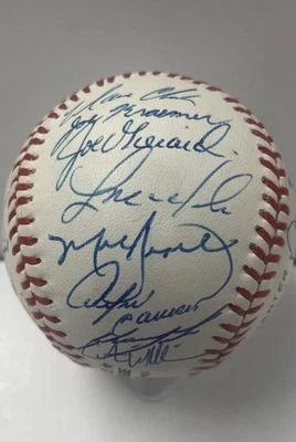 1990 Chicago Cubs Team Signed Baseball 28 sig. Sandberg, Dawson JSA - Image 1 of 4