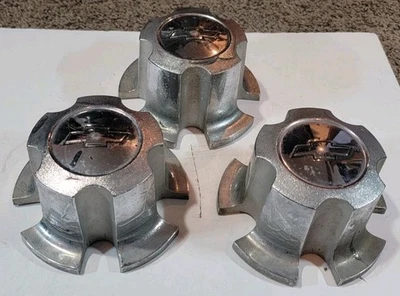 Lote de 3 tapas centrales 70-81 Chevrolet Camaro, Chevelle, Nova, El Camino 3984554 Foto 1 de 4