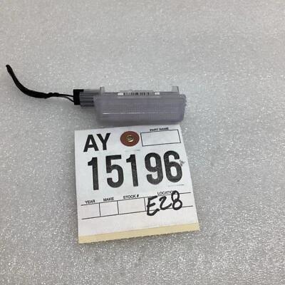 Lincoln Nautilus 2019-2023 maletero cuarto panel cortesía luz lámpara OEM Foto 1 de 4