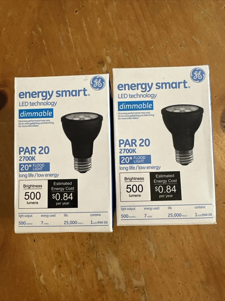 QTY 2 GE PAR20 DIMMABLE NARROW FLOOD LED LIGHT BULB - 7 WATT - 500 Lumen - Image 1 of 1