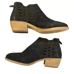 NWOB Vince Camuto Ankle Boots PRESTETTA Black Pointed Toe Suede Boho Size 5.5 - Picture 1 of 9