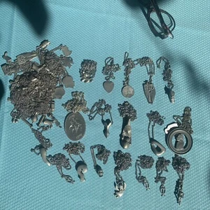 Vintage Zinn BDA Anhänger Halskette 40 verschiedene Sorten signiert NOS LBS610 - Bild 1 von 15