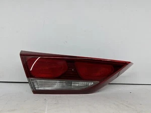 Halogen Inner Tail Light Left Driver Side for 2017-2018 Hyundai Elantra Assembly - Picture 1 of 10