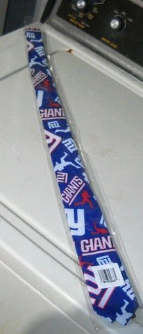 NFL TEAM APPAREL LICENSED NEW YORK GIANTS ADULT TIE BRAND NEW IN PACKAGE NWT Cover