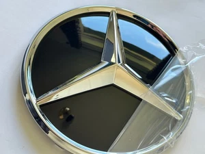 Mercedes-Benz Chrome Grille Star Convex Emblem GLC GLE GLS 20-2023 PNA0008800300 - Picture 1 of 19