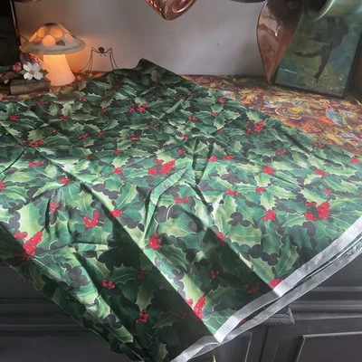 "Tela de edredón de algodón pieza grande Navidad acebo bayas Alexander Henry 44X144"" A22" Foto 1 de 3