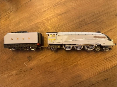 Hornby Silver Link  (repainted) Tender Driven Locomotive And Tender - Image 1 of 4