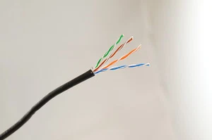 200 MTR schwarz EXTERNES CAT5E ETHERNET KABEL VOLLKUPFER siehe unseren Shop für mehr - Bild 1 von 1