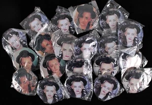 1980er Boy George Culture Club 2,25" versiegelte Pinback Buttons (Menge 20) - Bild 1 von 1