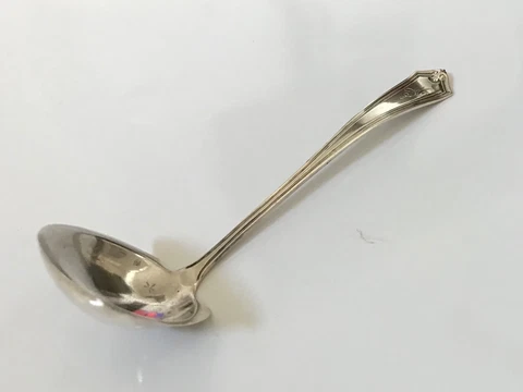 VTG Sterling Silver Sauce Ladle Monogram “M” Beautiful! Dining Serving Piece Cover
