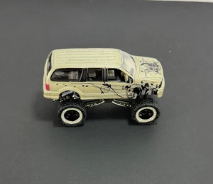 Jada Toys High Profile Ford Excursion Loose Die Cast Truck - Picture 1 of 6