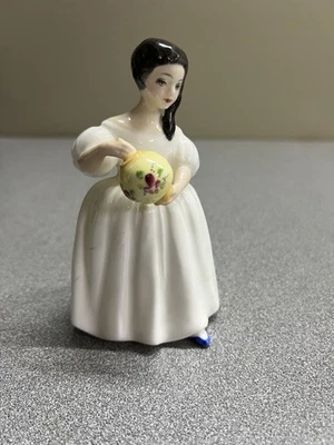 Figura Royal Doulton “Mandy” 5 1/8” pintada a mano 1982 Foto 1 de 4