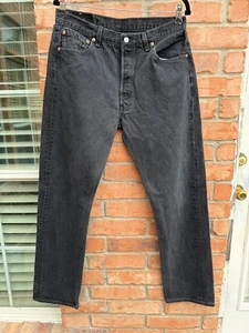 Jeans Vintage Levi's Nero Denim Bottoni Fly 501 0660 Effettivo 33x32 Made USA Anni 90 - Foto 1 di 10