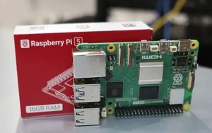 Raspberry Pi 5 16GB + PCIE To M.2 HAT + SD KARTE - Bild 1 von 2