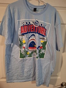 Hooked On Adventure Missouri Lottery Shirt Gr. XL blau Frontgrafik - Bild 1 von 3