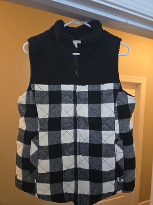 Женский клетчатый жилет Maurices на молнии стеганый черный/белый размер средний - Изображение 1 из 3