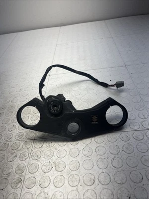 2007-2008 SUZUKI GSXR 1000 OEM USADO ÁRVORE TRIPLA SUPERIOR COM IGNIÇÃO SEM CHAVE - Imagem 1 de 4