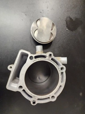 2008 08 Polaris Outlaw 525 OEM Cylinder Barrel Ttop End Pisoton IRS RFS Foto 1 de 4