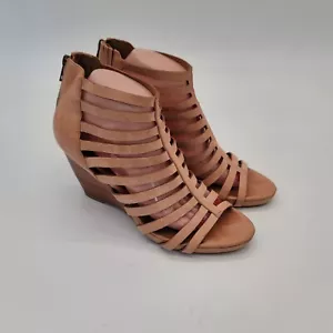 Johnston & Murphy SZ 9.5 Matte Beige Tan Leather Wedge Sandal Shoes Strappy Zip - Picture 1 of 11