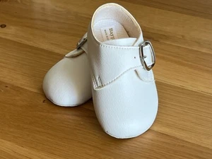Weiße Baypod Jungenschuhe - Kinderwagenschuhe Gr.0 - Bild 1 von 1