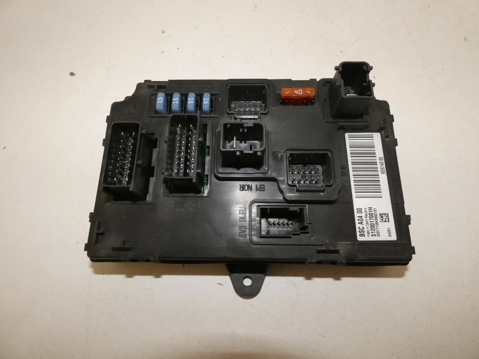 Centralina scatola fusibili Peugeot 407 SW 2004 9656148180 - Immagine 1 di 1