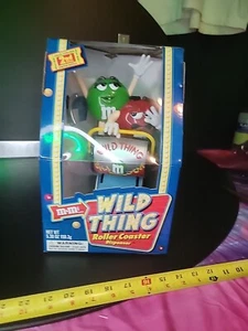 2002 M&M WildThing Achterbahn Süßigkeitenspender mit OVP NEU - Bild 1 von 8