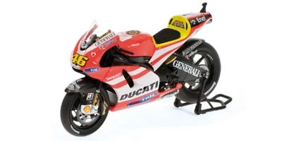 Minichamps 122110046 DUCATI DESMOSEDICI VALENTINO ROSSI MOTOGP 2011 model 1:12 - Image 1 of 4