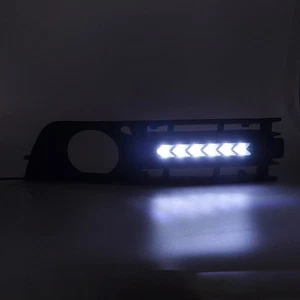 ˘Black 2Pcs Grilles Fog Lights Turning Signal Daytime Running Lamp For B6 - Picture 1 of 12