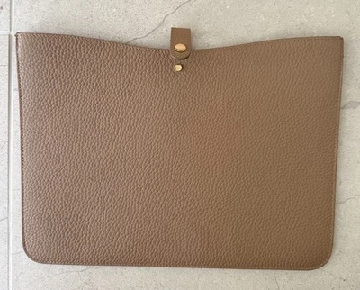 Cuyana Leather System Laptop Sleeve 13"  Tan pebbled genuine leather Used - Image 1 of 4