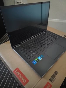 Pre-Owned Asus 2 in 1 OLED touchscreen laptop - Picture 1 of 11