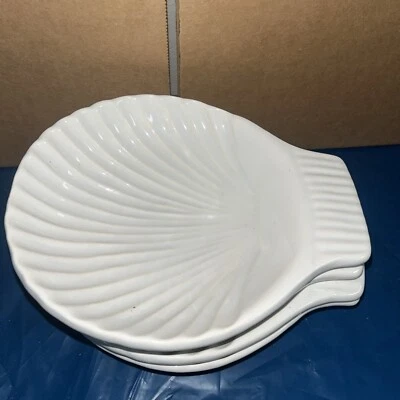 California Pottery White Clam Shell Shaped Dessert Bowls Beach Seashell Set 4 - Imagem 1 de 4