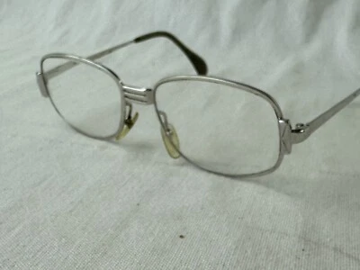 MENRAD MOD 390 silver tone metal FRAME Eyeglasses 50-16 Germany - Image 1 of 4