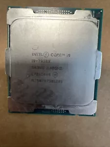 Intel Core i9-7920X 2.9 GHz 12-Core Processor SR3NG - Picture 1 of 2