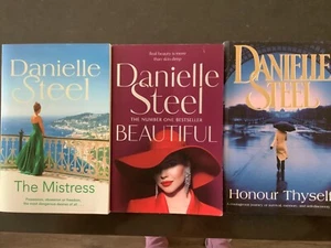 Danielle Steel books x 3 BEAUTIFUL - HONOUR THYSELF - THE MISTRESS free post - Picture 1 of 2