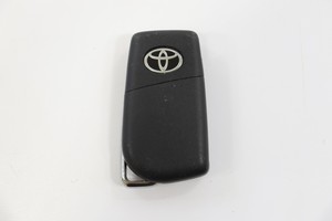 2018 - 2023 TOYOTA CAMRY SMART ENTRY FLIP KEY FOB REMOTE TRANSMITTER OEM