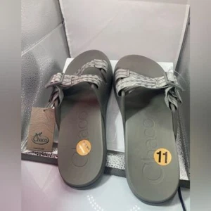 (S) Chaco Chillos flip flops for women multi size 11(1), 6(1) - Picture 1 of 5