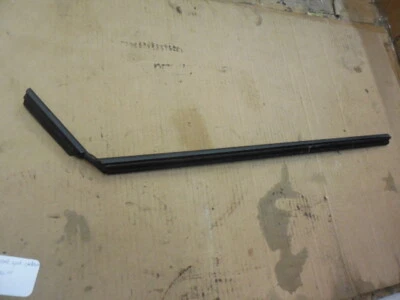 Borde de ventana inferior trasero derecho pasajero para Mitsubishi Galant 04-07 Foto 1 de 3