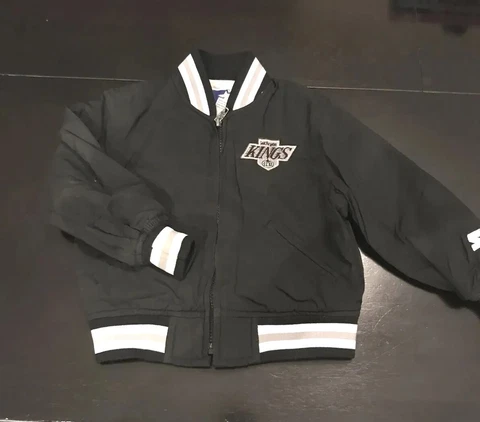 LA Kings Youth Size 4 Vintage Starter Jacket Cover